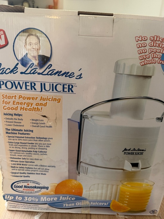 - White - Picture 2 of 5